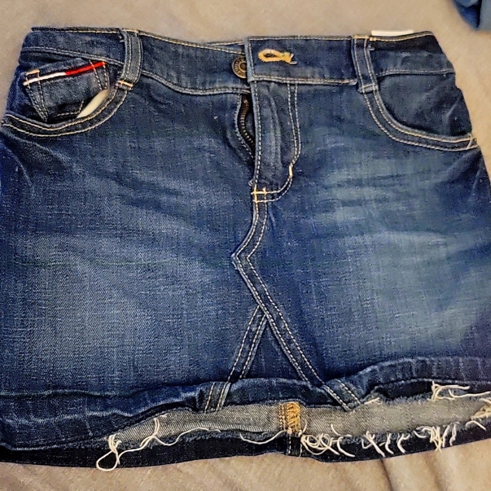 Tommy Hilfiger Girl jean skirt size 6